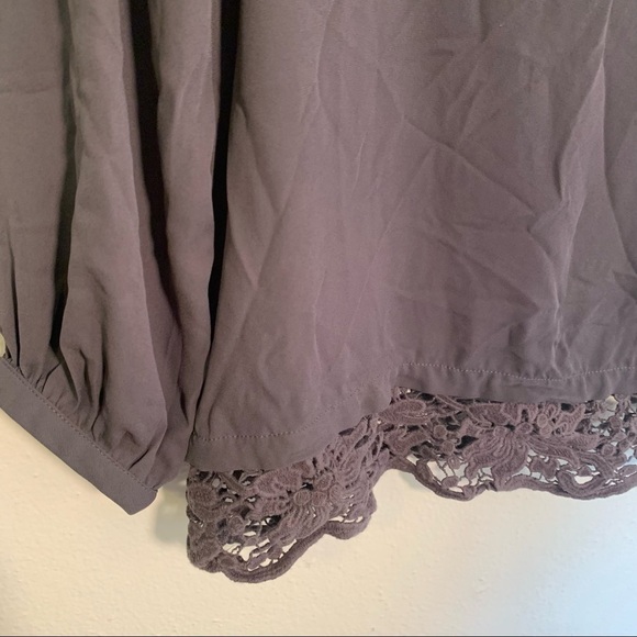 Loft 3/4 Sleeve Blouse Gray Crochet Hem - Picture 5 of 9